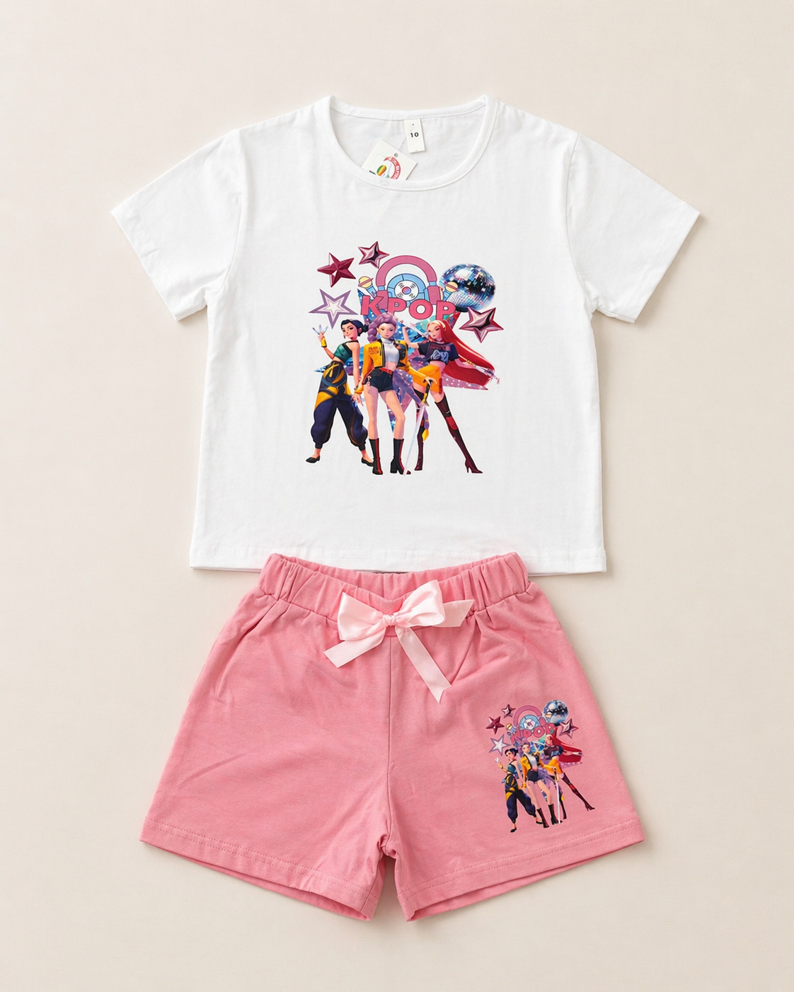 Conjunto K-Pop T-Shirt + Calções com Laço