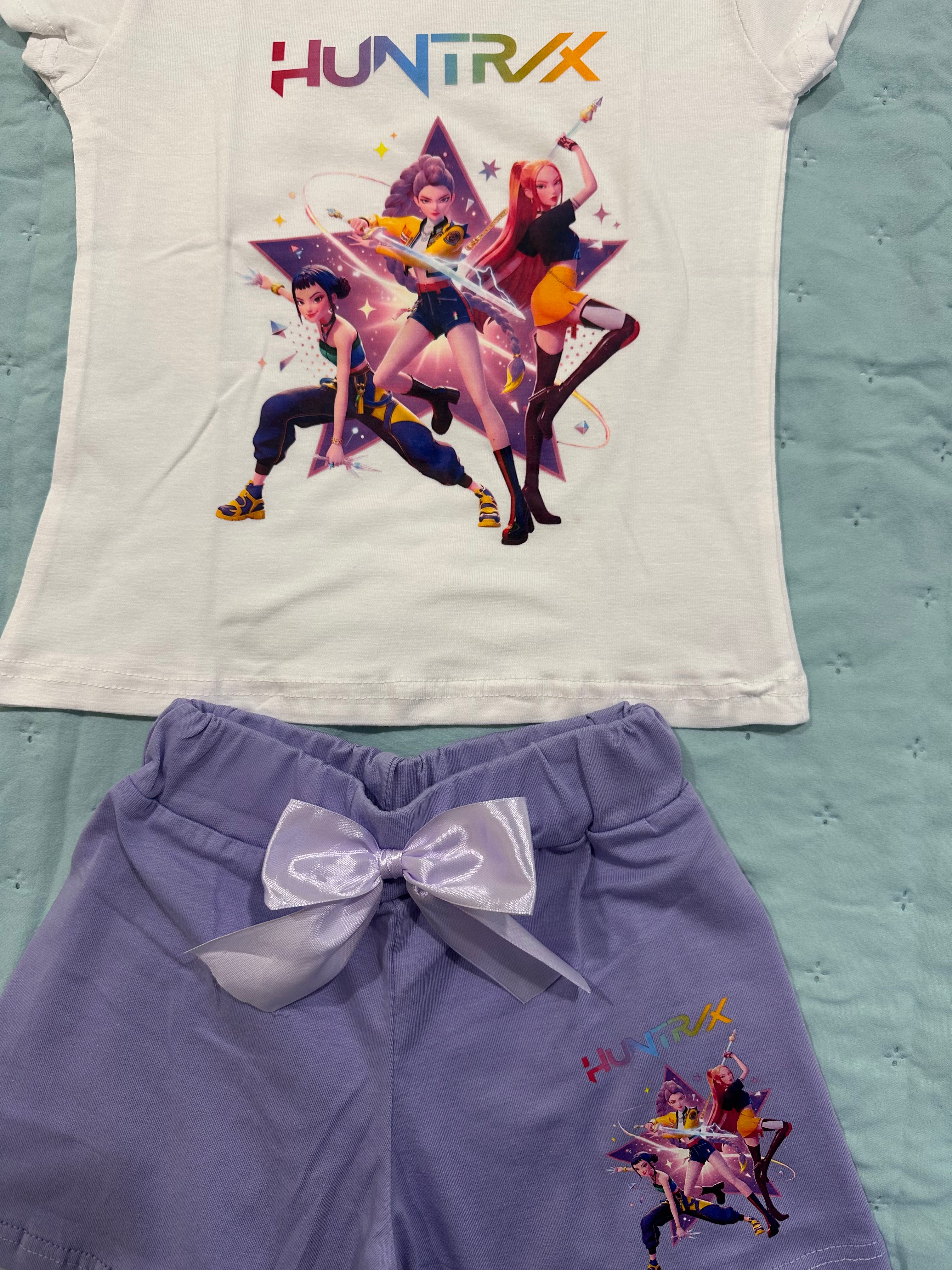 Conjunto K-POP T-Shirt + Calções com laço (3 cores)