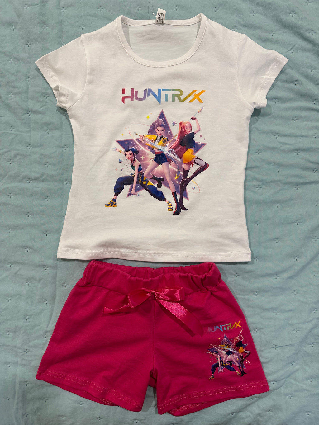 Conjunto K-POP T-Shirt + Calções com laço (3 cores)