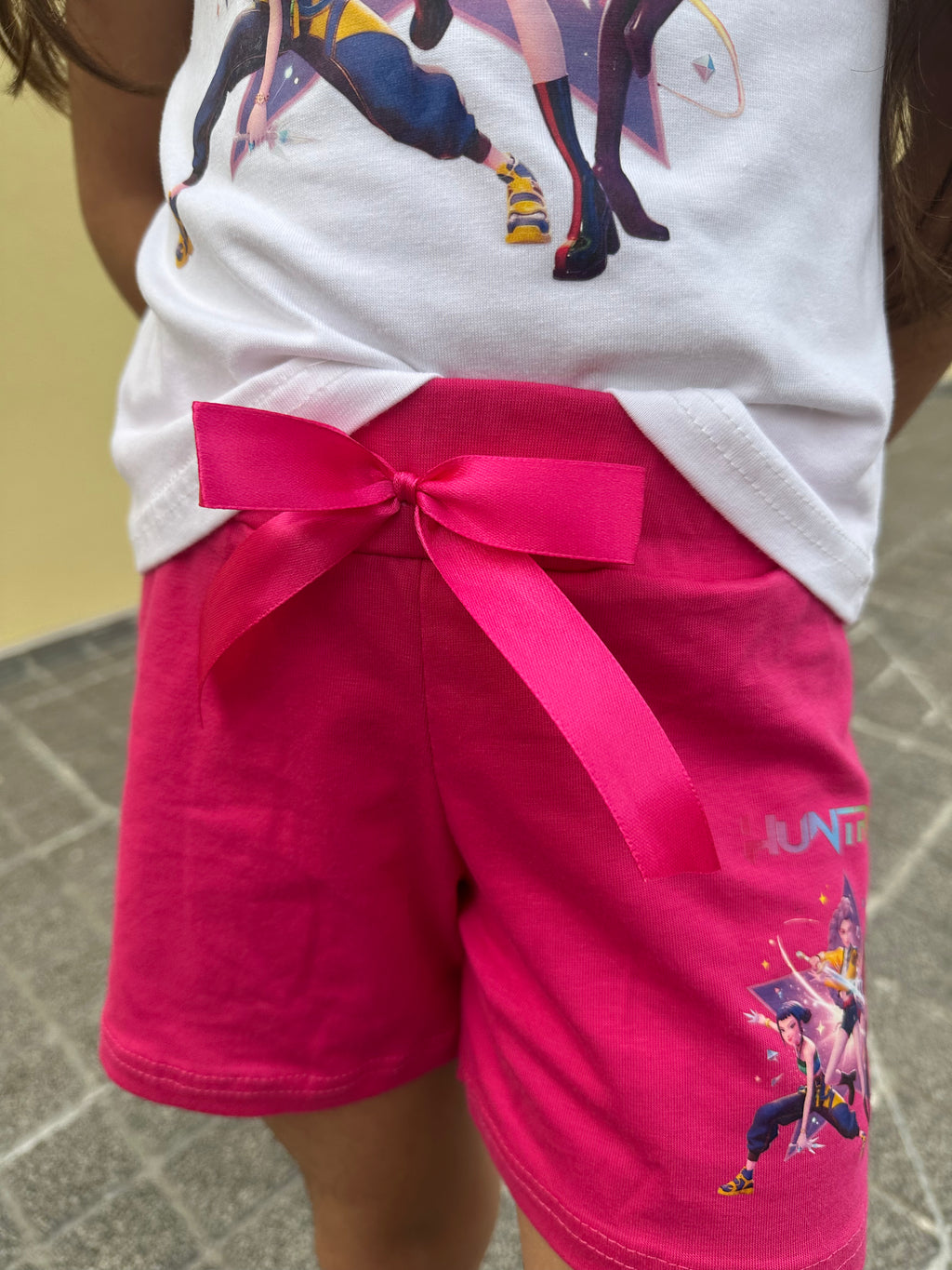 Conjunto K-POP T-Shirt + Calções com laço (3 cores)