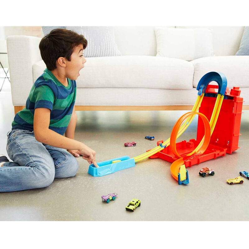 Pista Bidão de Acrobacias Track Builder Hot Wheels