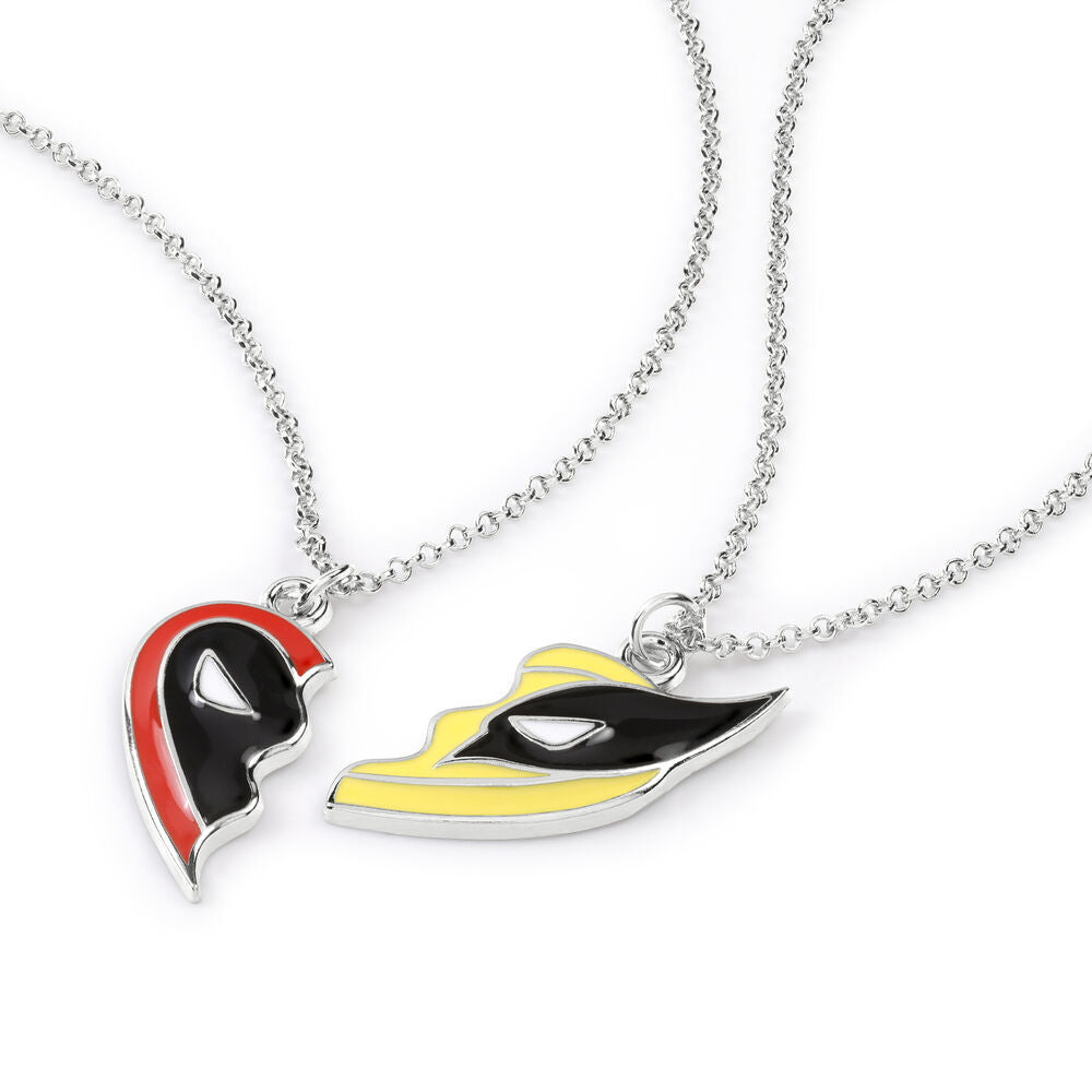 Conjunto com 2 pendentes do Deadpool e do Wolverine da Marvel