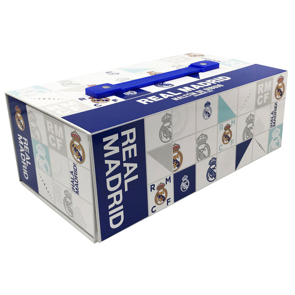 Mala com atividades do Real Madrid