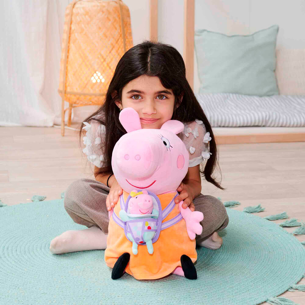 Peluche da Mamã Pig com Evie da Peppa Pig, 33 cm