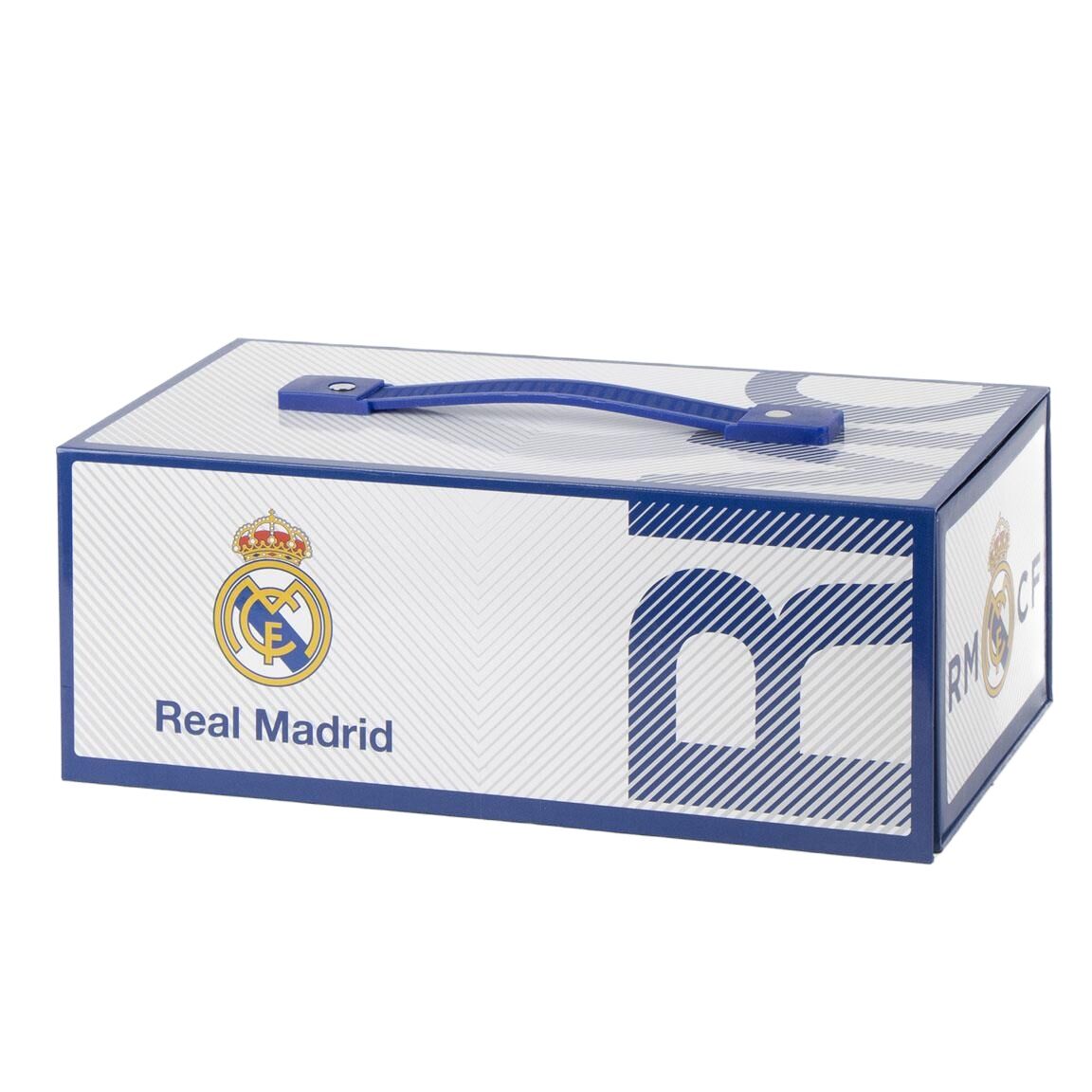 Mala com atividades do Real Madrid