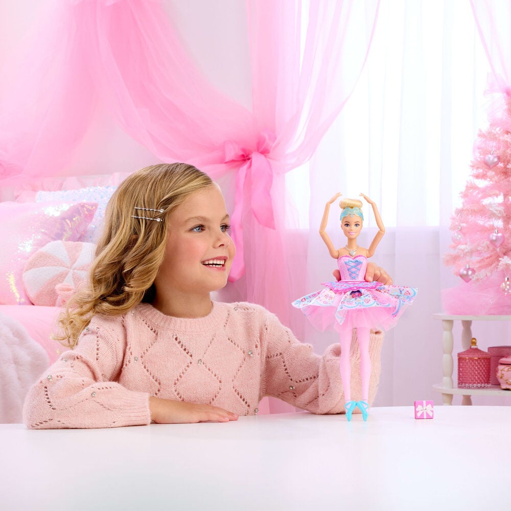 Boneca Clara Bailarina Transformável Barbie no Quebra-Nozes